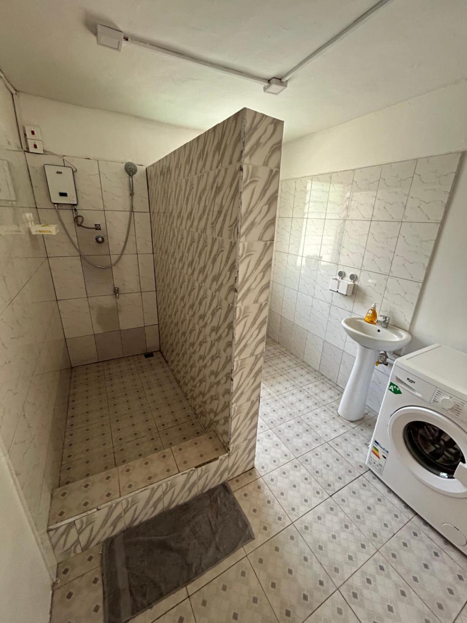 Apartament Big & Confortable House In Oxford Street Barnor Akra Zewnętrze zdjęcie